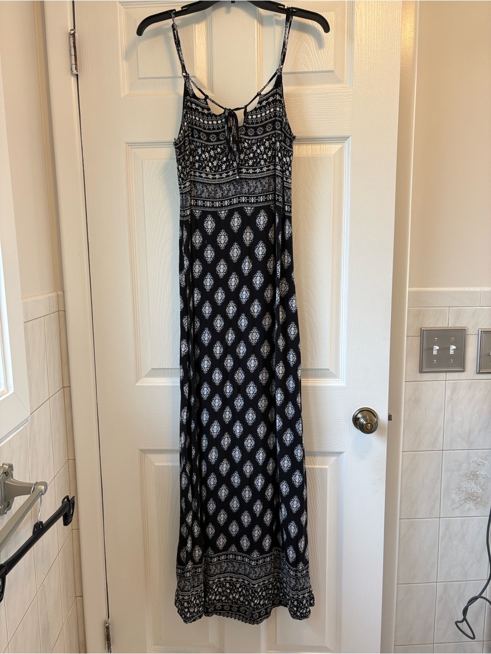 Mimi Chica Black and White Printed Maxi Dress size small